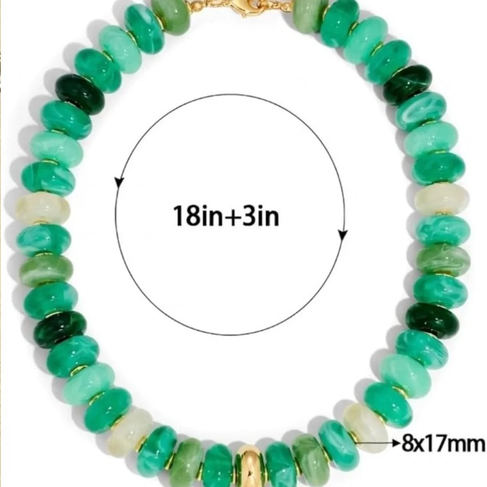 Green Beaded Necklace with Gold Accents new